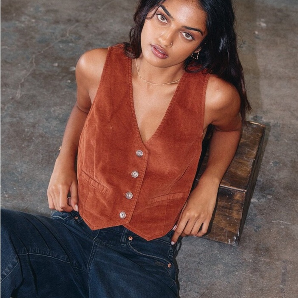 Women’s Corduroy Vest Medium
